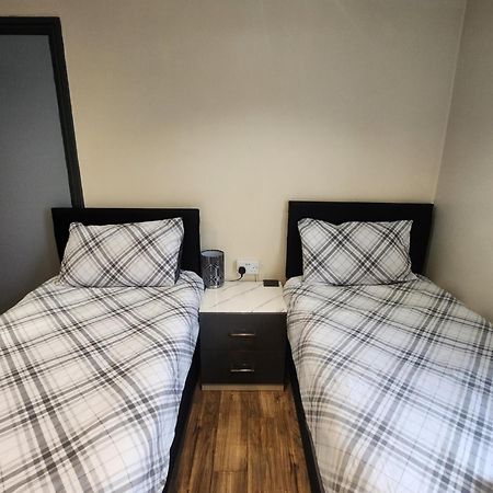 133B Park Road Stretford Манчестер Экстерьер фото